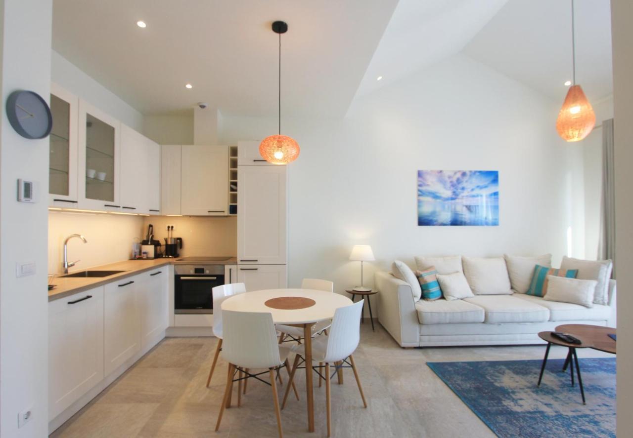 Lustica Bay Magnolia Apartment ติวัต ภายนอก รูปภาพ